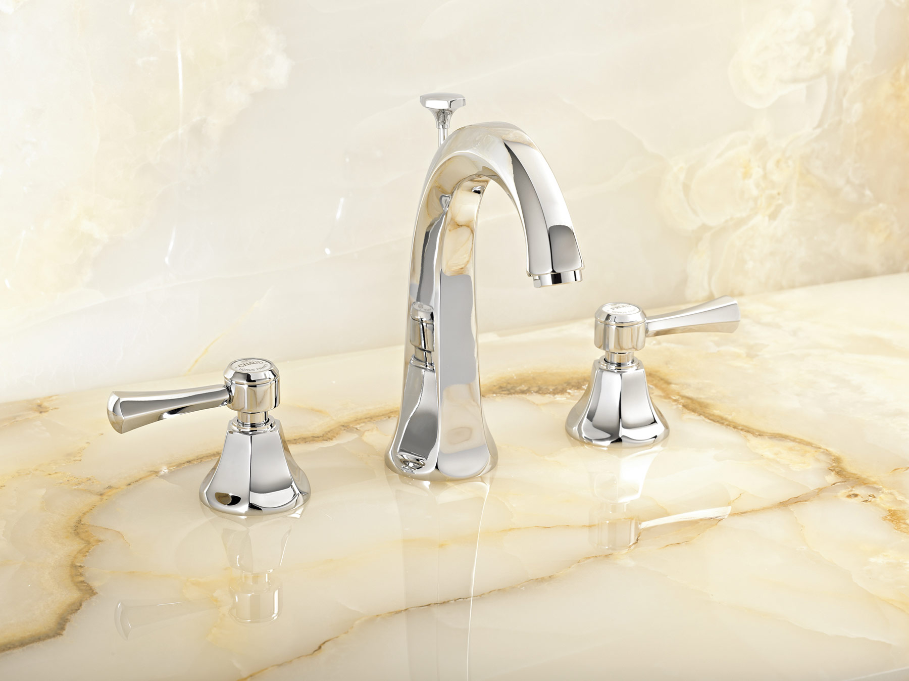 Traditional Ascott Deck Mount Faucet