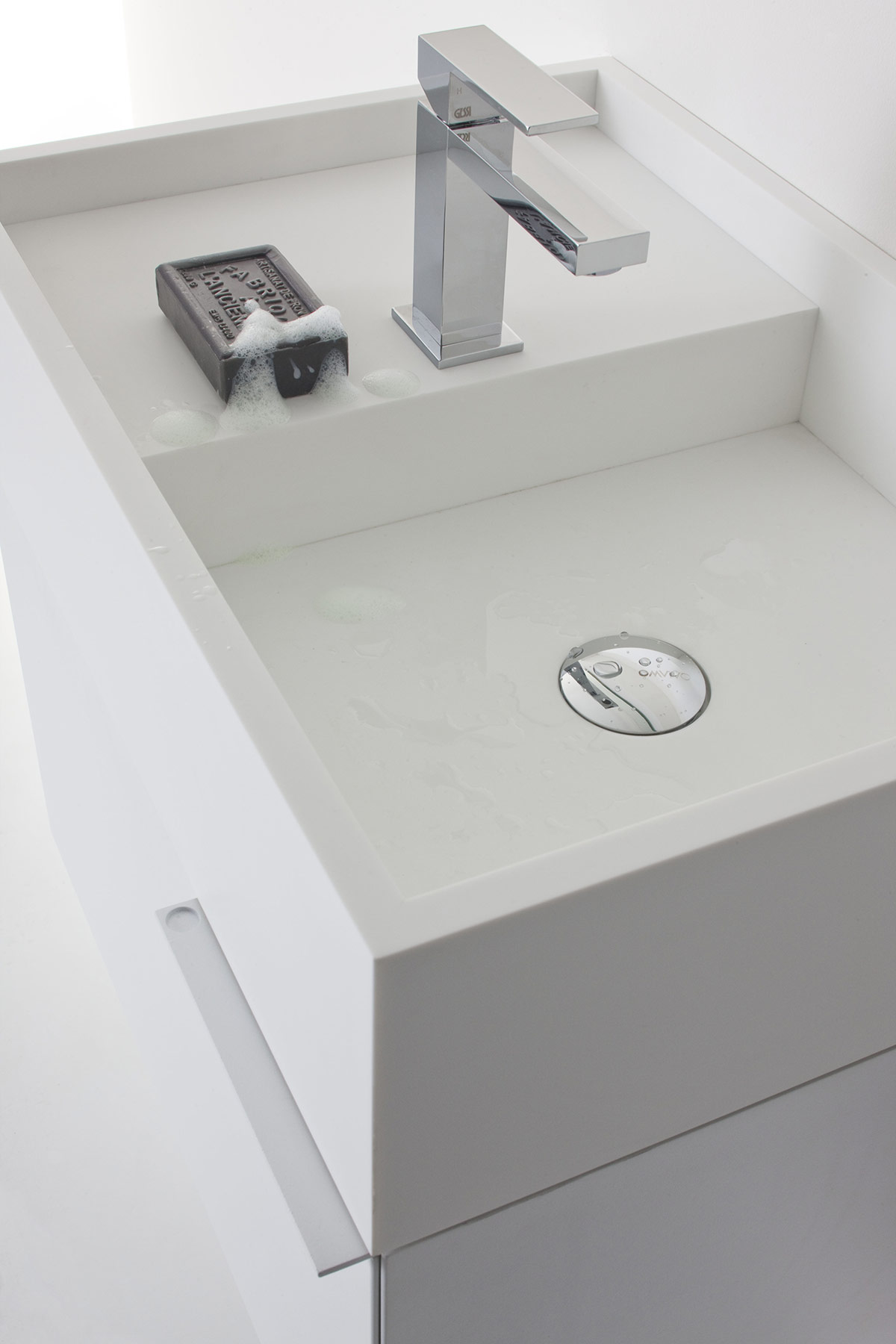 Modern C-Design Cabinet Mounted Washbasin