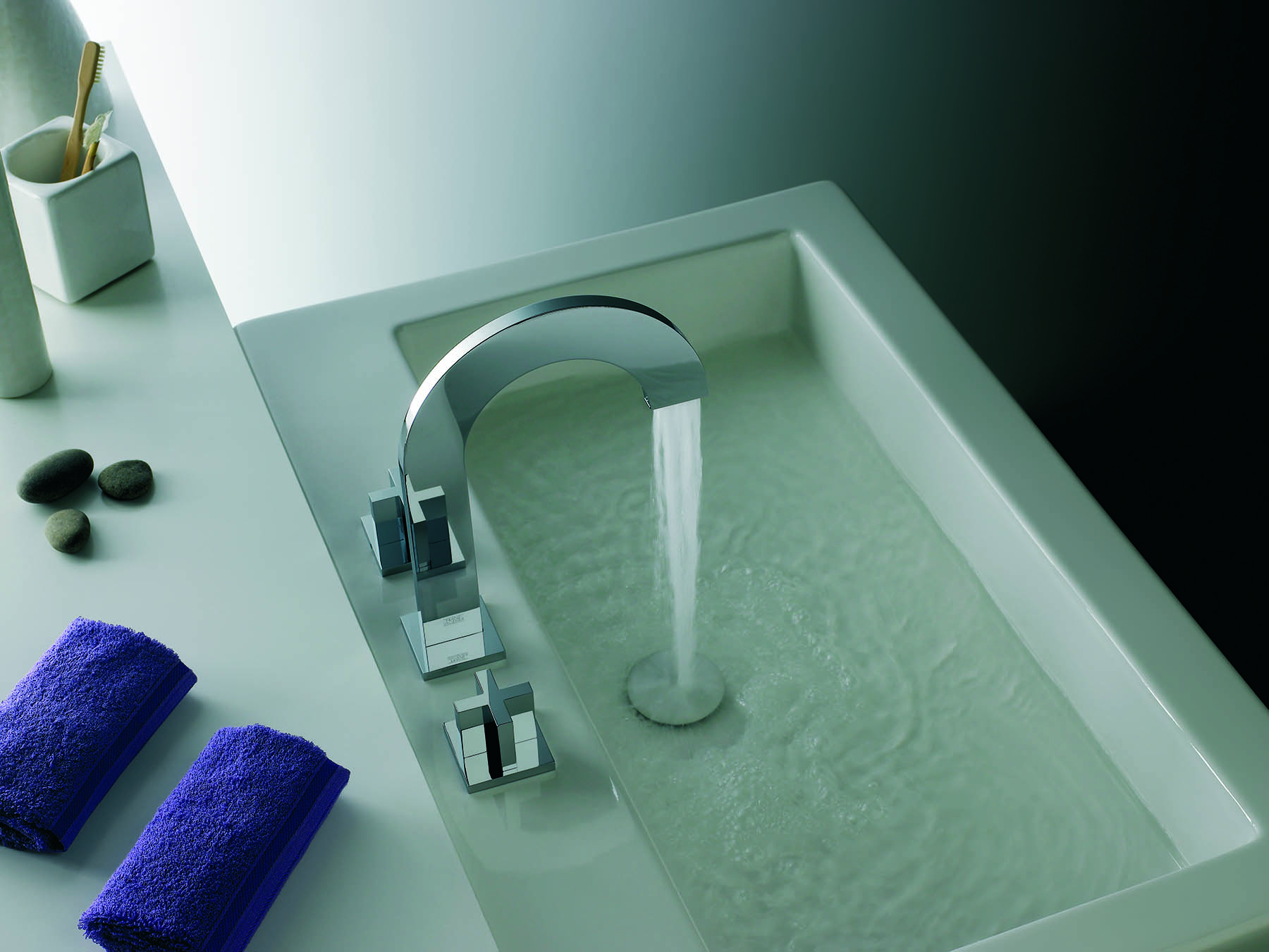 Modern Edge Cross Deck Mount Faucet