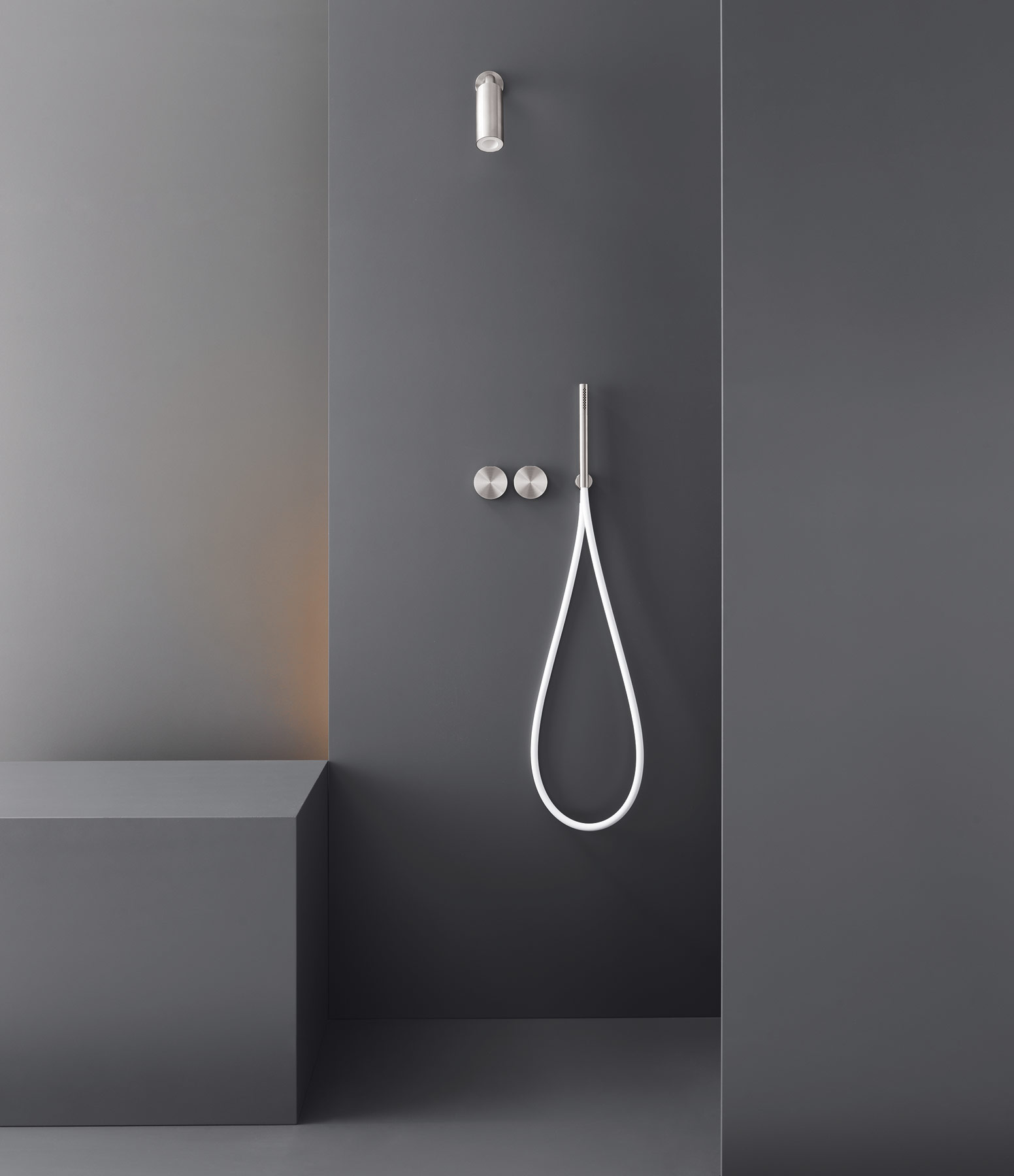 Modern Giotto Wall Mount Shower Set