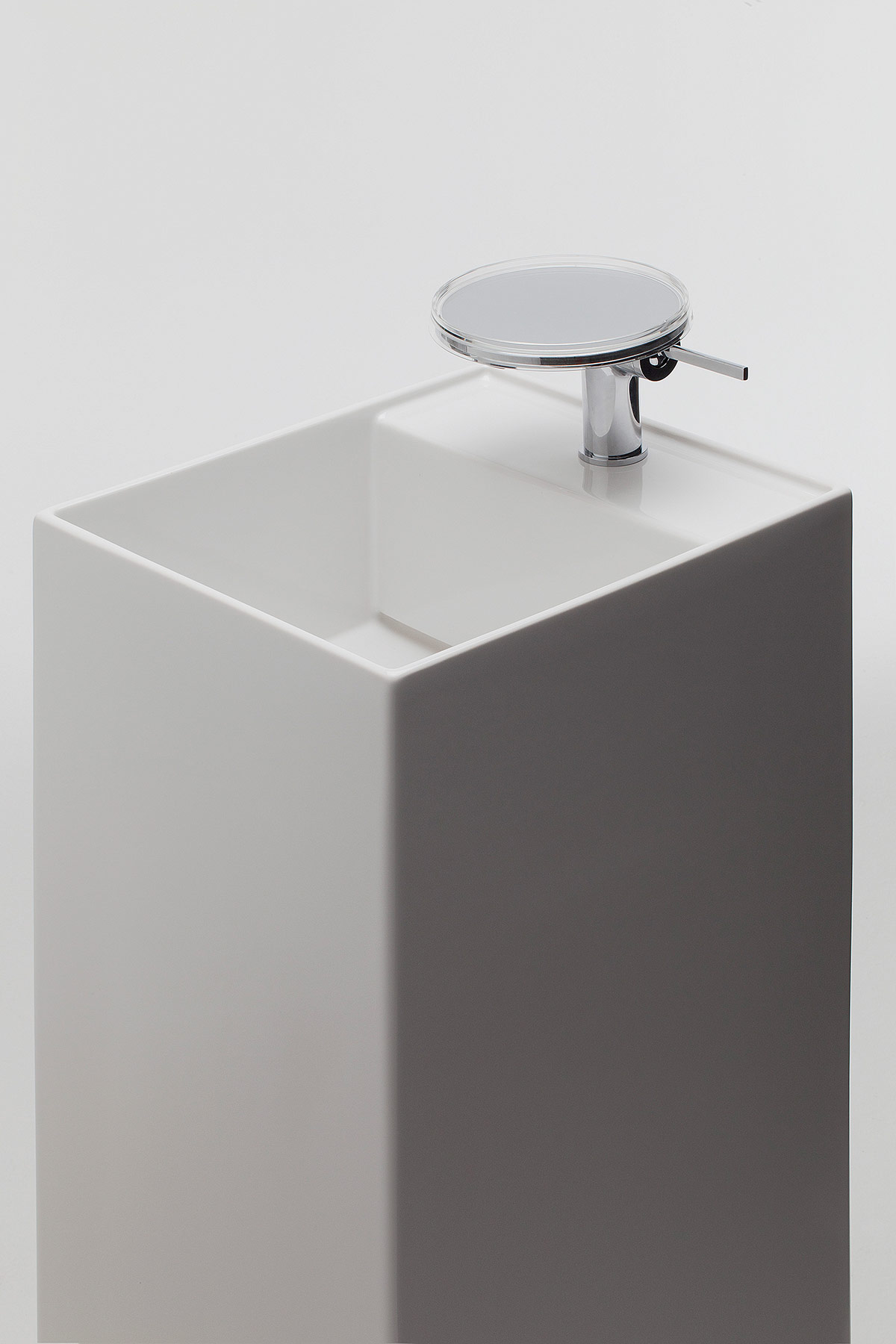 Modern Kartell Deck Mount Faucet