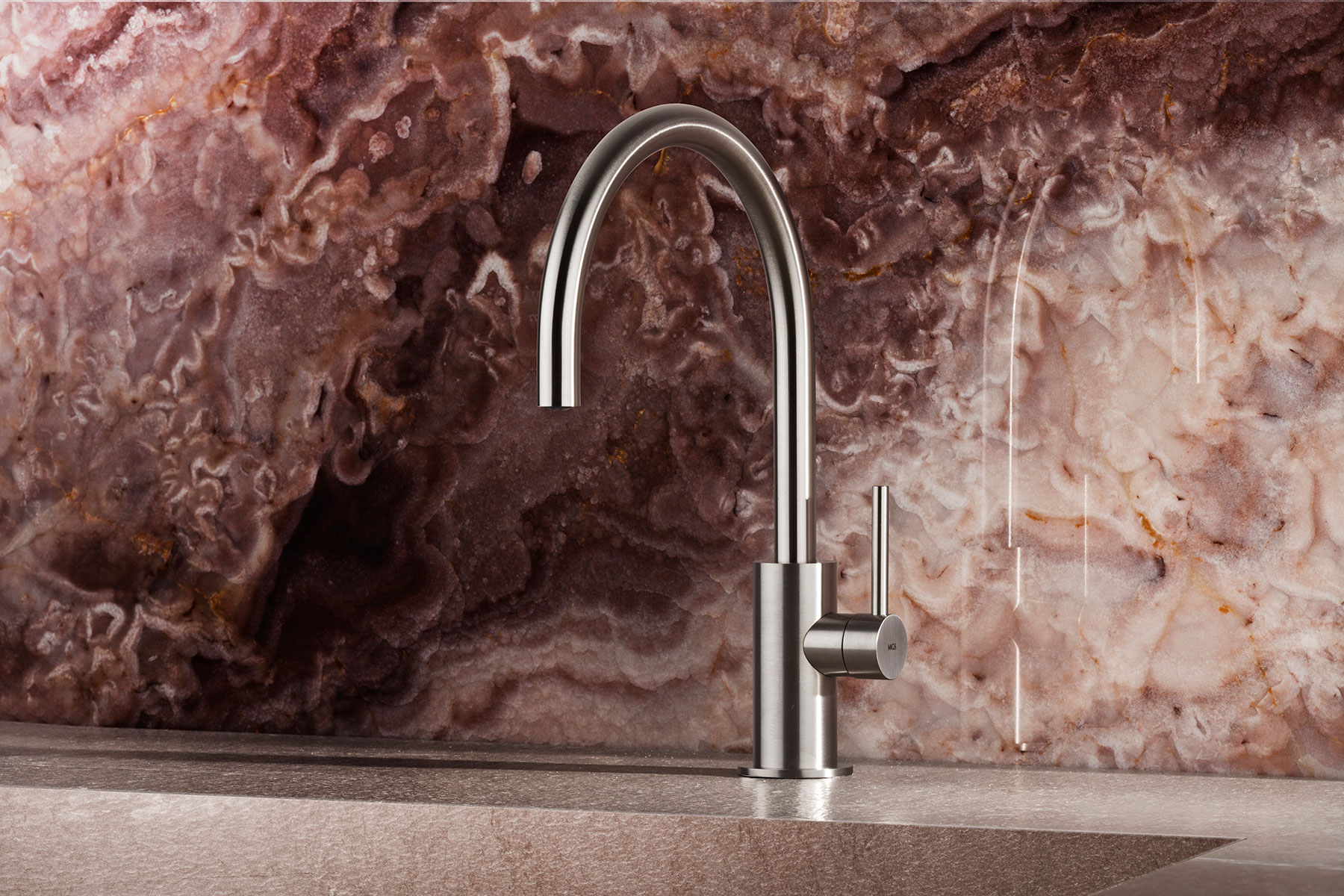 Modern Spin Deck Mount Kitchen Faucet