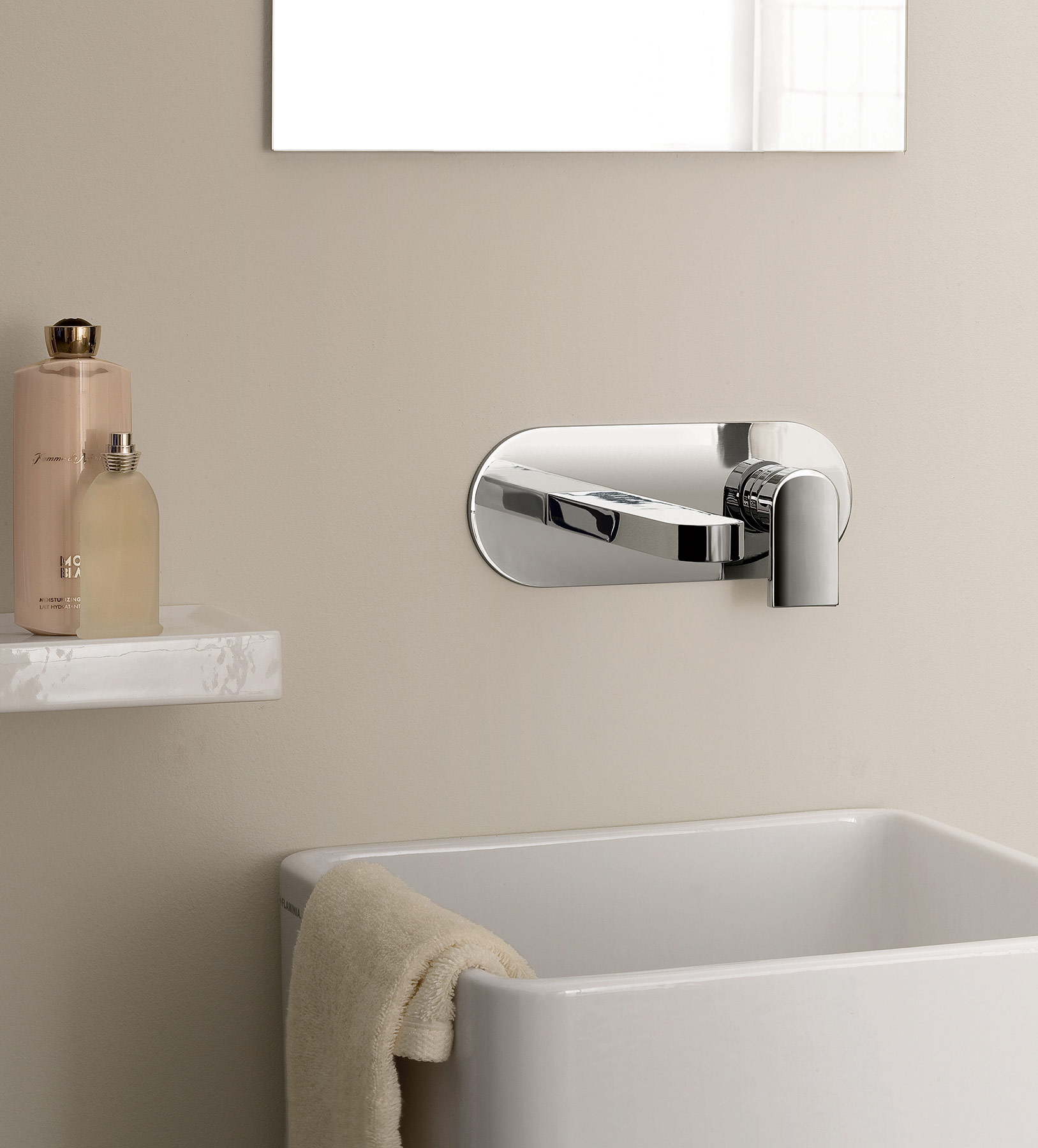 Modern Mare Wall Mount Faucet
