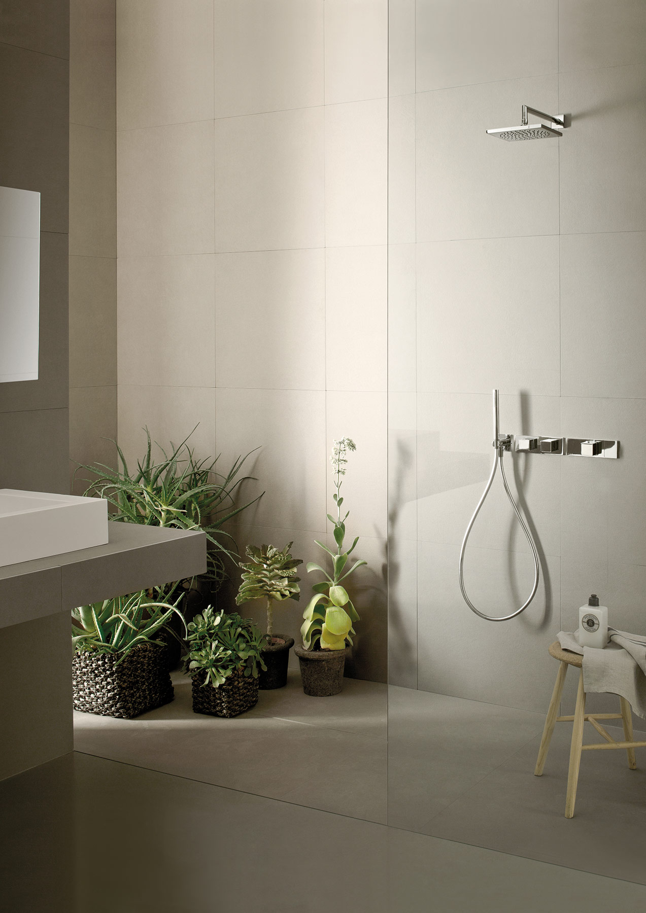 Modern Mint Wall Mount Shower Set