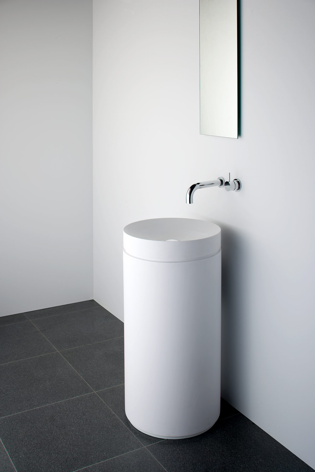 Modern Mono Freestanding Pedestal Basin