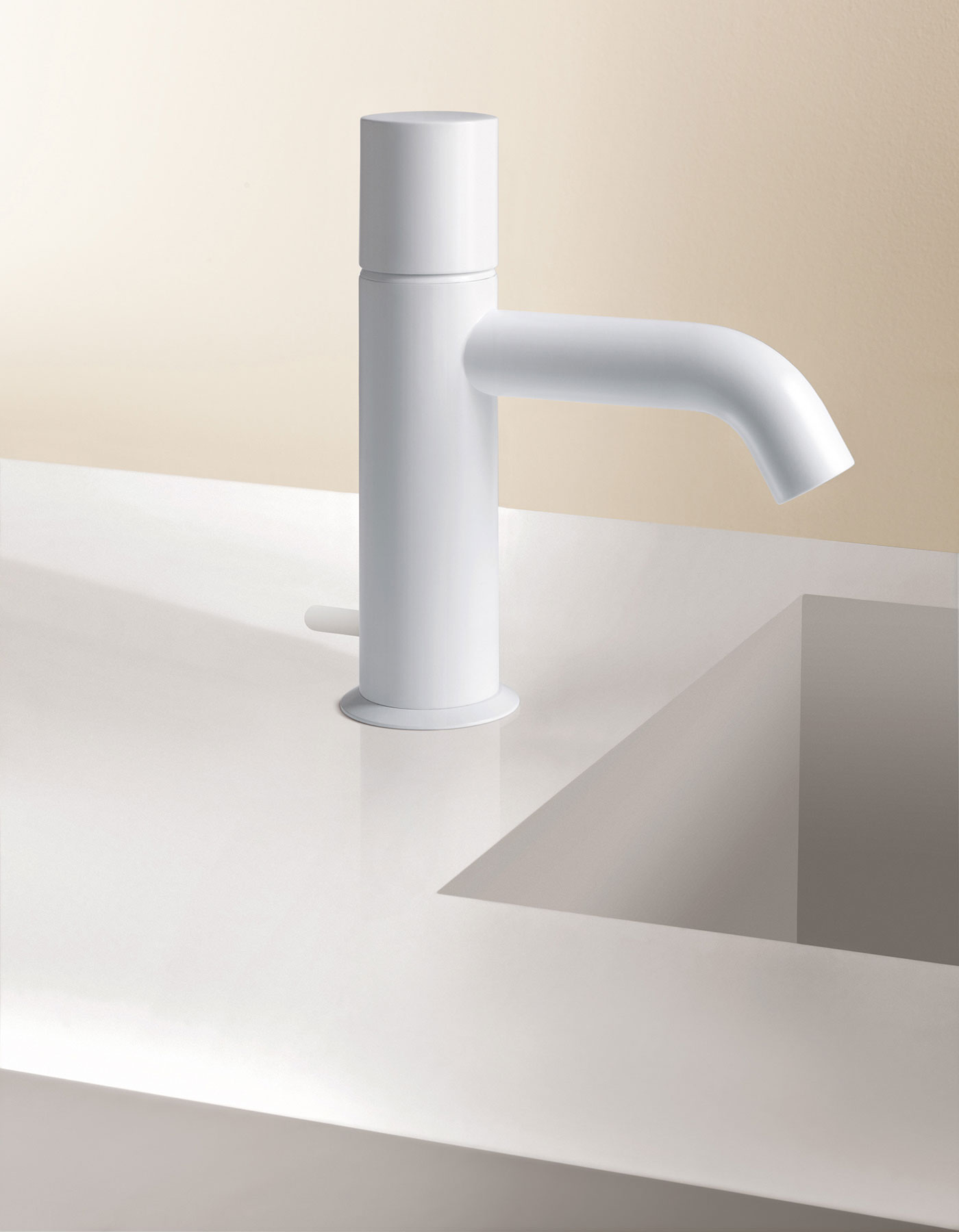 Modern Nostromo Deck Mount Faucet