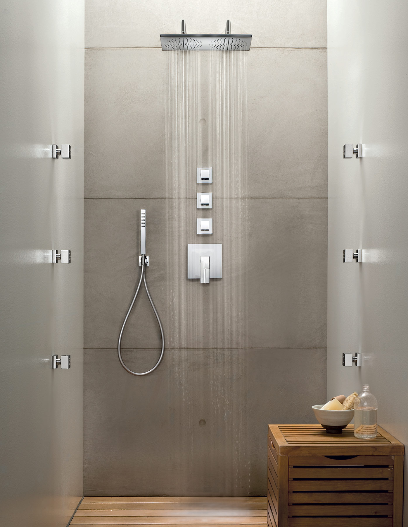 Modern Plano Wall Mount Shower Set