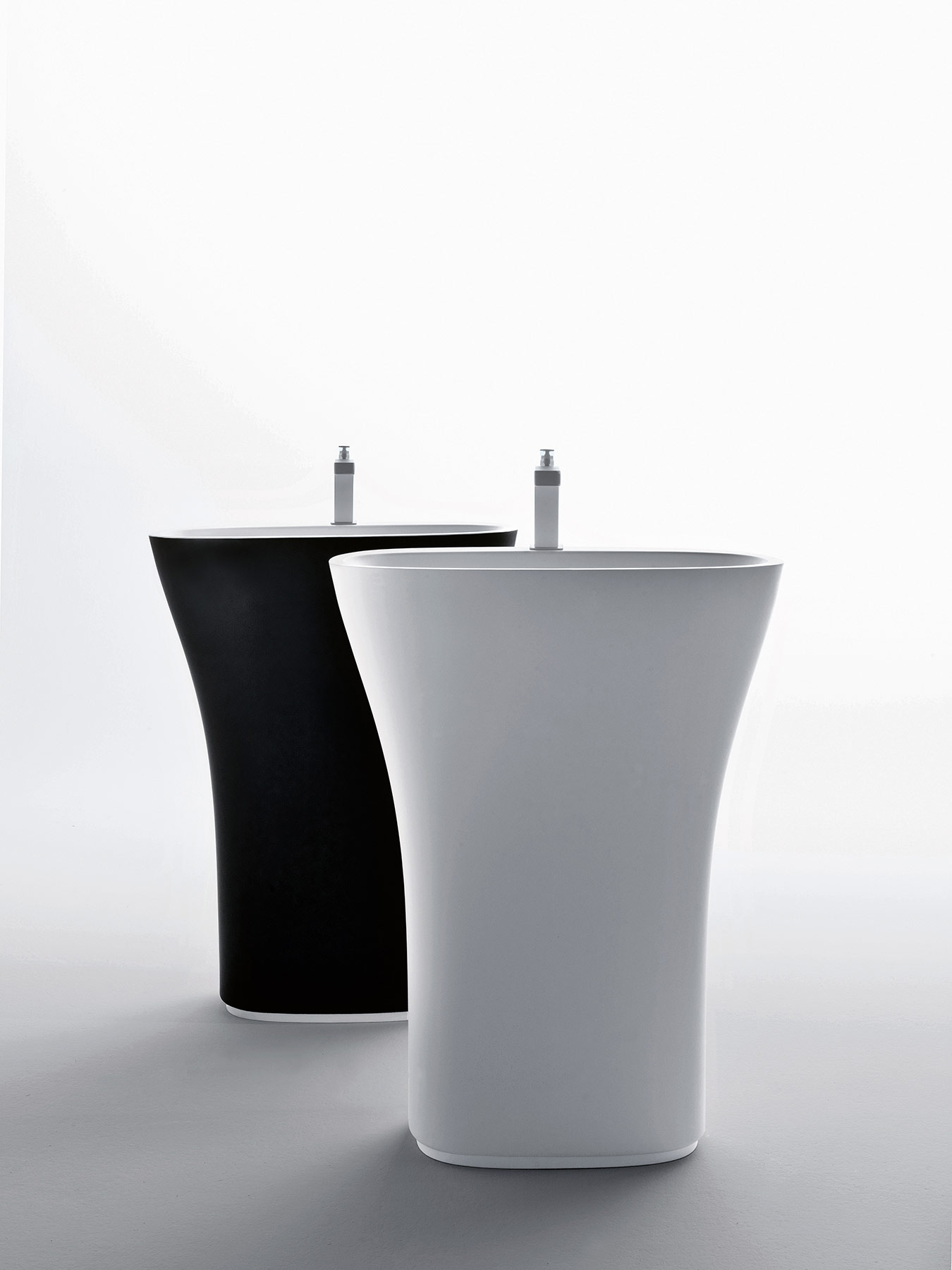 Modern Scoop Freestanding Washbasin