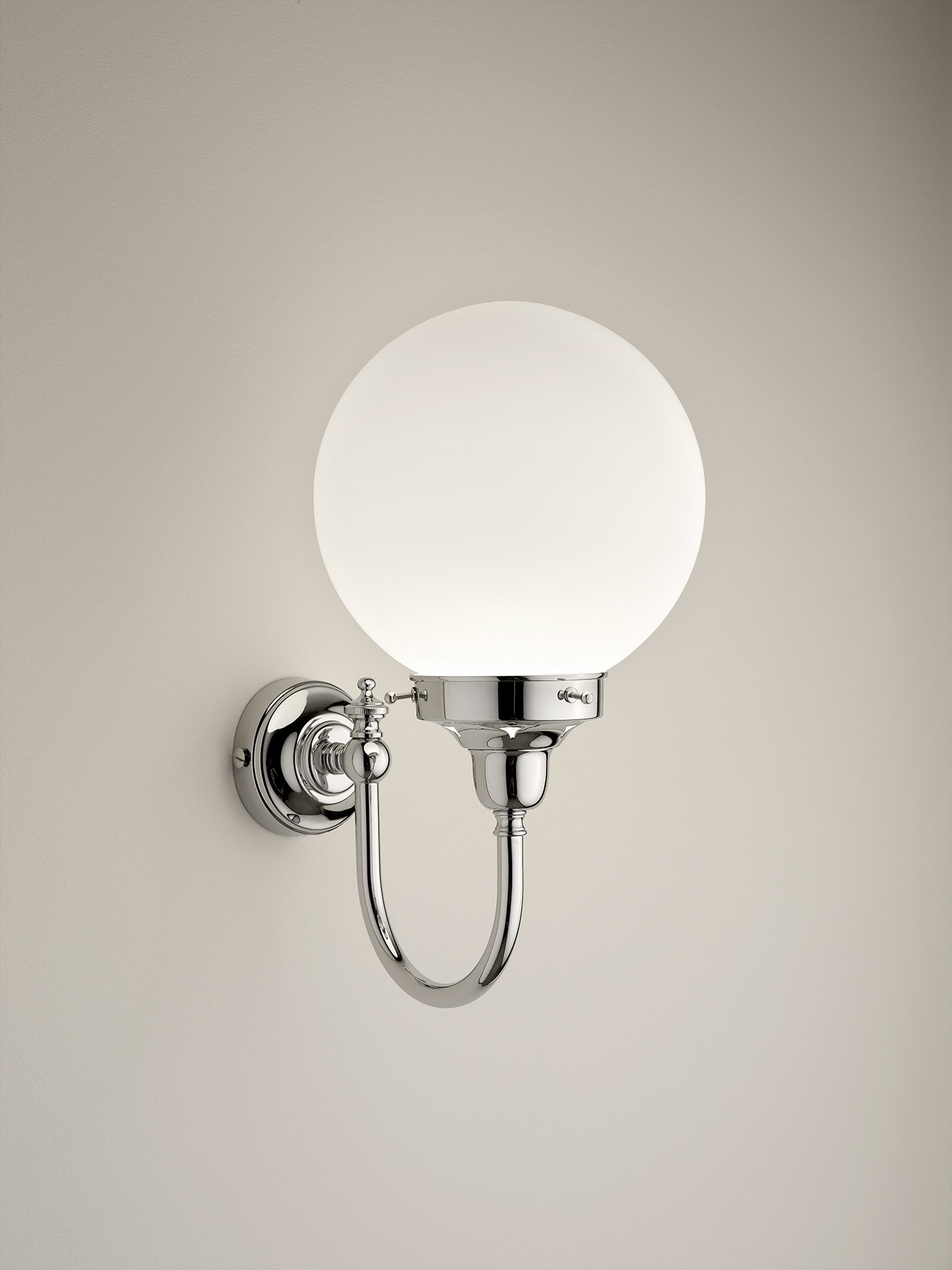 Traditional Sfera-Yeats Wall Mount Lamp