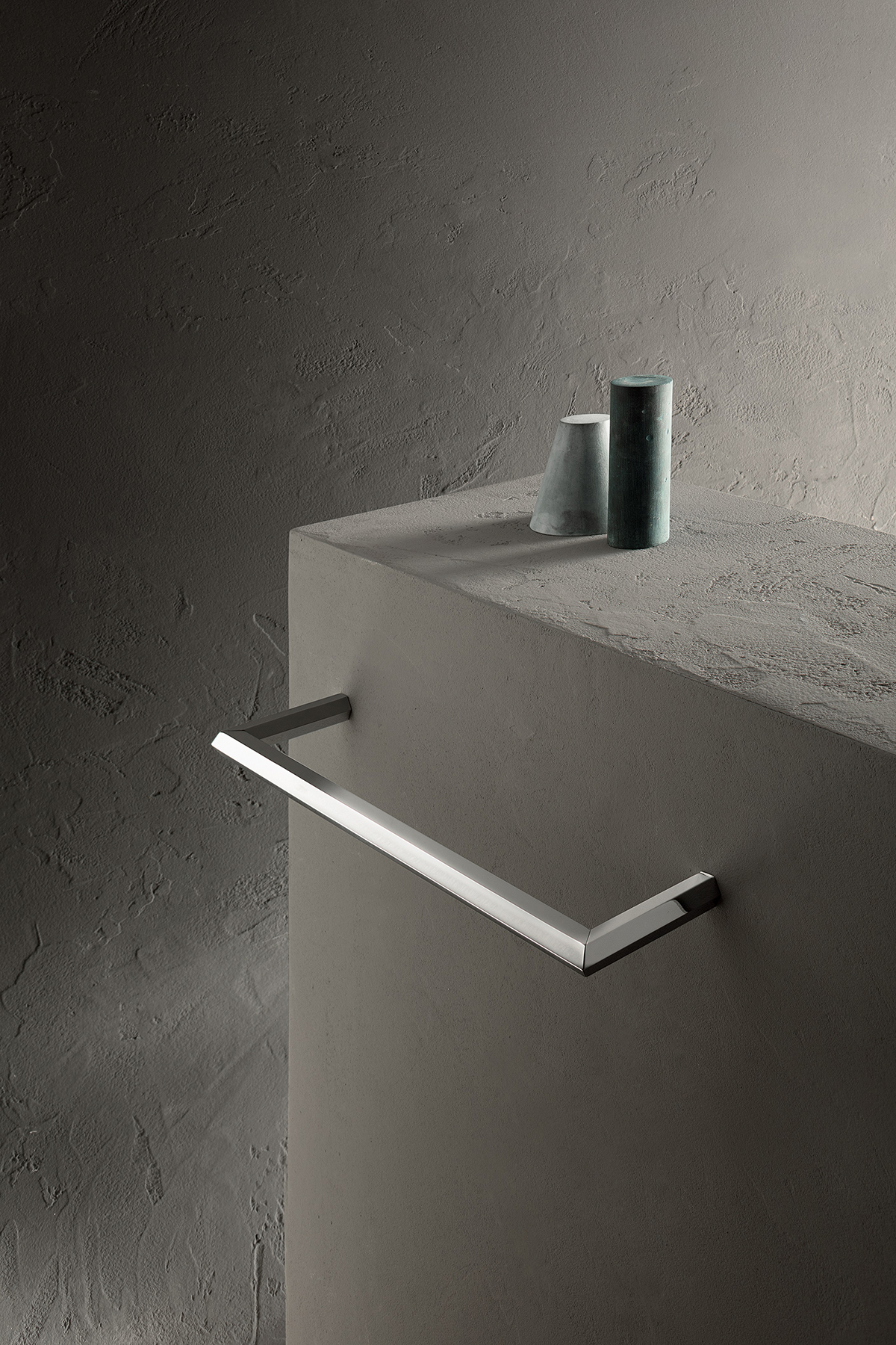 Modern Venezia Wall Mount Towel Bar